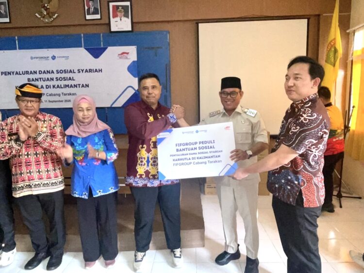 FIFGROUP Salurkan 1.201 box Masker dan 241 box Multivitamin untuk Warga Terdampak Karhutla