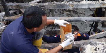 Polres Tarakan Olah TKP Kebakaran Rumah di Jalan Gajah Mada