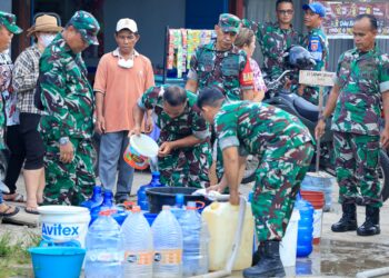 Kodim 0907/Tarakan Salurkan 7.000 Liter Air Bersih untuk Warga
