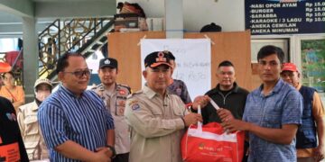 Wali Kota Tarakan Serahkan Bantuan untuk Korban Kebakaran di Karang Rejo