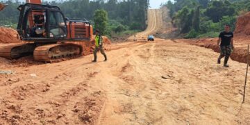 Hari Ketujuh TMMD Ke-130, Satgas Kodim Tarakan Kebut Pembukaan Jalan Tanjung Batu