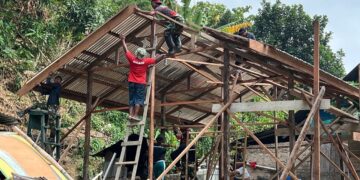 Gotong Royong Satgas TMMD ke-130 Kodim Tarakan, Bangun Rumah Layak Huni untuk Cristina