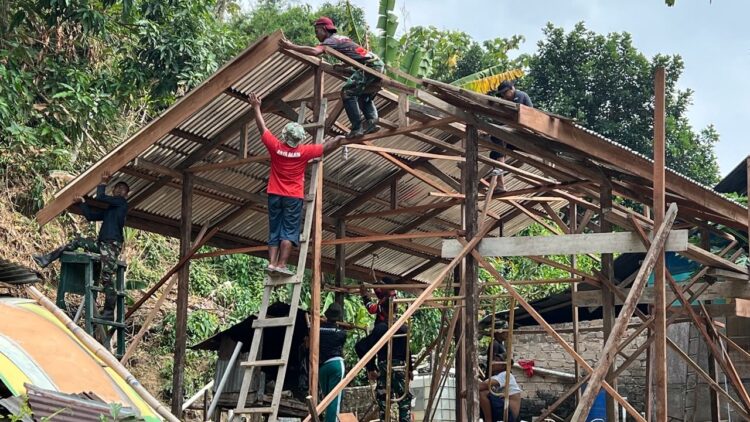 Gotong Royong Satgas TMMD ke-130 Kodim Tarakan, Bangun Rumah Layak Huni untuk Cristina