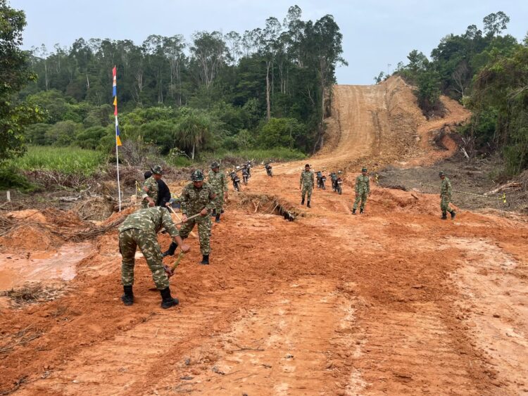 Progres Jalan TMMD Ke-130 Tarakan Capai 2 Kilometer, Satgas Benahi Tanjakan dan Drainase