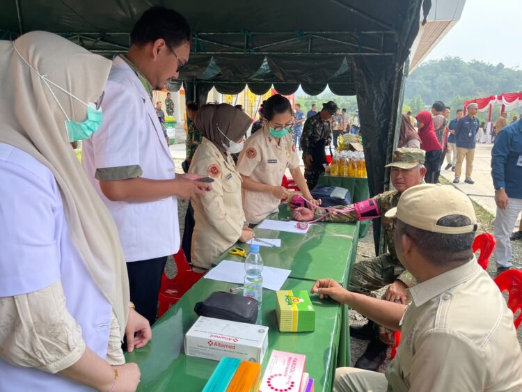 TMMD Ke-130 Kodim Tarakan Hadirkan Pemeriksaan Kesehatan dan Pengobatan Gratis