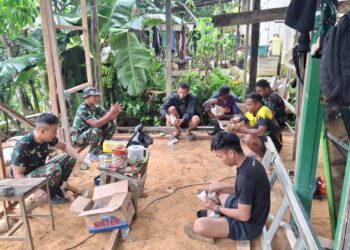 Satgas TMMD Ke-130 Kodim Tarakan Pererat Kebersamaan dengan Warga Lewat Makan Siang Bersama