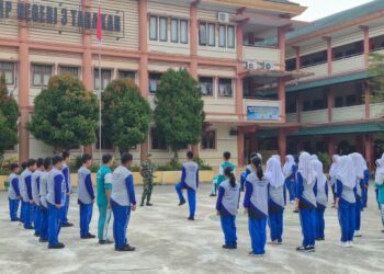 TMMD Ke-130 Kodim Tarakan Bentuk Karakter Pelajar Melalui Wawasan Kebangsaan