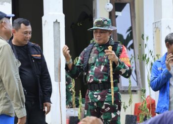 Atasi Kesulitan Air Bersih, TMMD ke-130 Bangun Sumur Bor di Kampung Satu Skip