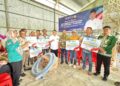 Hasan Saleh Serahkan Bantuan Bioflok, Jaring, dan Pukat kepada Kelompok Pembudidaya Ikan di Bulungan
