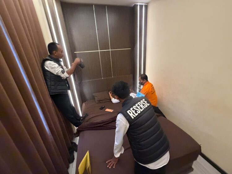 Rekonstruksi Dugaan Pembunuhan di Hotel Airport Peragakan 19 Adegan, Pencekikan Dilakukan Tiga Kali